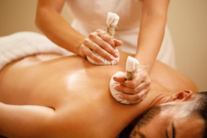 Read more about the article Podikkizhi / Elakkizhi in Ayurveda: Benefits, Procedure, and Safety