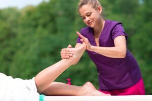 Read more about the article Pad Marma Abhyanga: Boost Your Energy and Heal with Reflexology